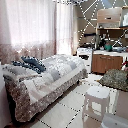 Kitnet K1 Em Torres-Rs - Na Mais Bela Praia Gaucha - Cozinha - Banheiro - Ar Condicionado - Smart Tv 32' - Wi-Fi - Anfitria Superhost No Bnb Bagian luar foto