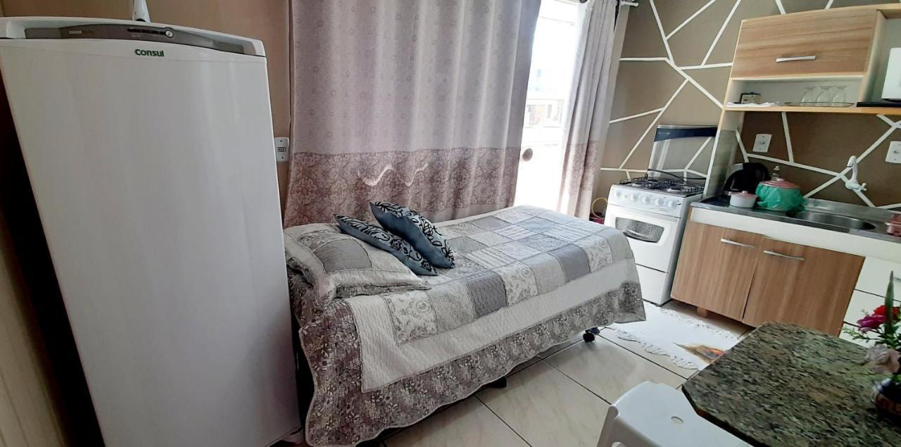 Kitnet K1 Em Torres-Rs - Na Mais Bela Praia Gaucha - Cozinha - Banheiro - Ar Condicionado - Smart Tv 32' - Wi-Fi - Anfitria Superhost No Bnb Bagian luar foto