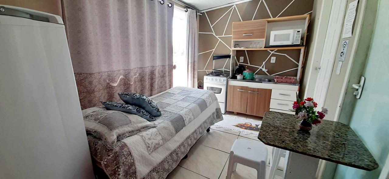 Kitnet K1 Em Torres-Rs - Na Mais Bela Praia Gaucha - Cozinha - Banheiro - Ar Condicionado - Smart Tv 32' - Wi-Fi - Anfitria Superhost No Bnb Bagian luar foto