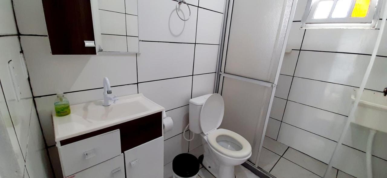 Kitnet K1 Em Torres-Rs - Na Mais Bela Praia Gaucha - Cozinha - Banheiro - Ar Condicionado - Smart Tv 32' - Wi-Fi - Anfitria Superhost No Bnb Bagian luar foto